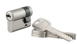 wkladka-do-zamka-trafic-6-30x10-mm-5-kluczy-karta-wlasciciela