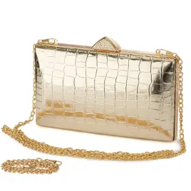 torebka-damska-puzderko-zlota-wizytowa-kopertowka-z-lancuszkiem-na-ramie