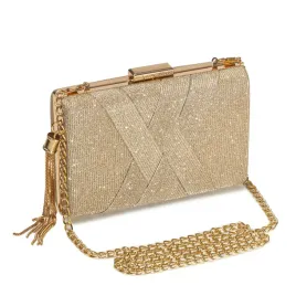 wizytowa-torebka-damska-puzderko-wieczorowa-kopertowka-z-lancuszkiem-zlota