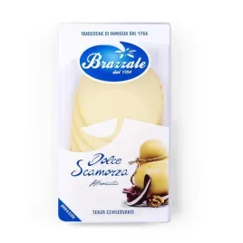 scamorza-wedzona-krojona-plastry-brazzale-wloski-dojrzewajaca-mozzarella