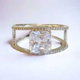 elegancki-pierscionek-diamenty-0-17k-zloto-cyrkon