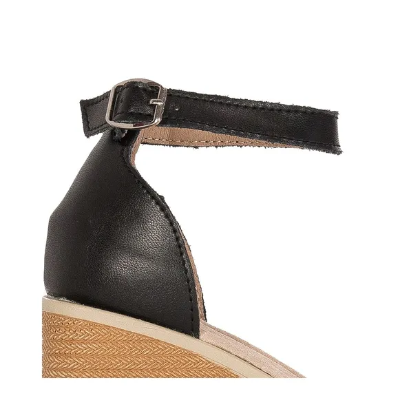 ds450723bk-rozmiar-39-kod-producenta-ds450723bk