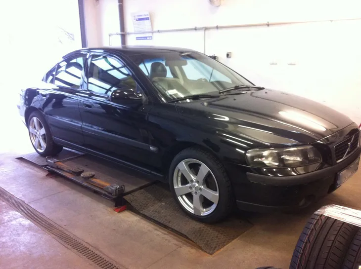 dezent-td-17-5x112-et-46-audi-a4-b8-informacje-dodatkowe-zgodnosc-z-czujnikami-cisnienia
