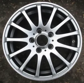 felga-aluminiowa-aez-xylo-15-x65-rozstaw-5x108-et-40-nowa-1-szt