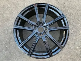 felga-aluminiowa-aez-montreal-black-20x85-rozstaw-5x112-et-35-nowa-1-szt