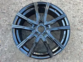 felga-aluminiowa-aez-montreal-black-18x7-rozstaw-5x110-et-375-nowa-1szt