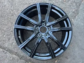 1x-felga-aluminiowa-aez-montreal-black-18x75-rozstaw-5x108-et-505-nowa