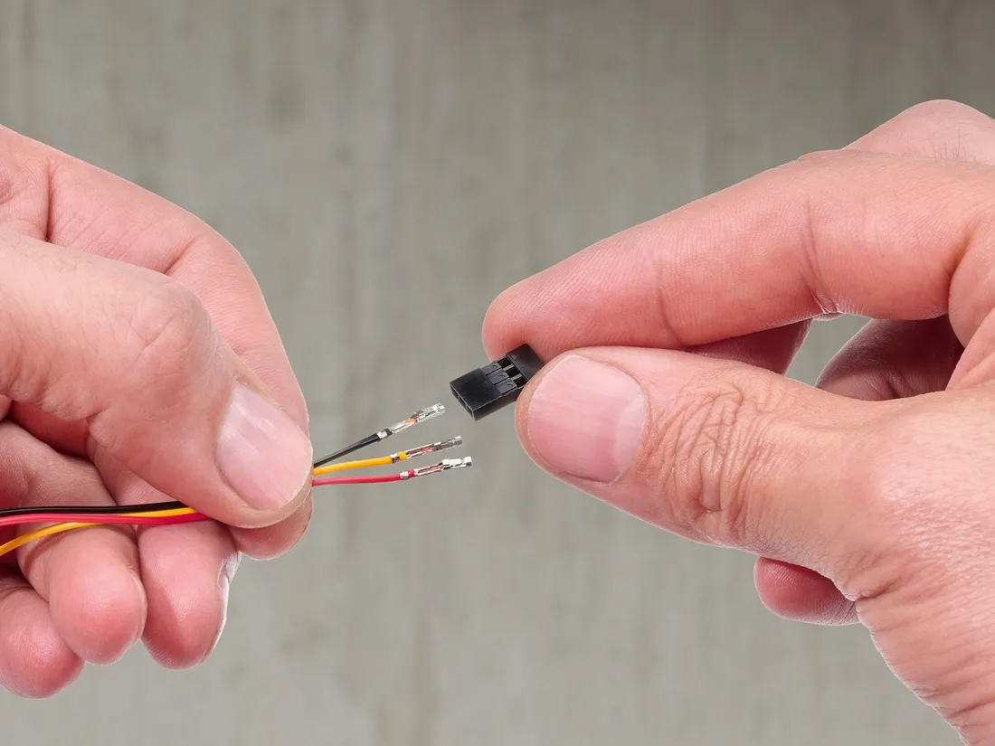 szczypce-zaciskowe-do-kabli-2012-elementow