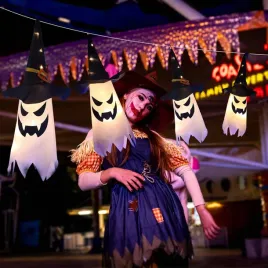 dekoracja-na-halloween-oswietlone-duchy-wiszace-dekoracje-do-ogrodu
