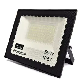 lampa-halogen-nad-garaz-ogrodowa-do-magazynu-warsztatu-50w-mocna