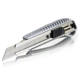 tapeciak-noz-do-tapet-metalowy-nozyk-ostry-ostrza-wymienne-lamane-18mm
