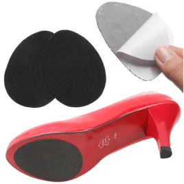 nakladki-antyposlizgowe-na-buty-samoprzylepne-podkladki-pod-podeszwy-kratka