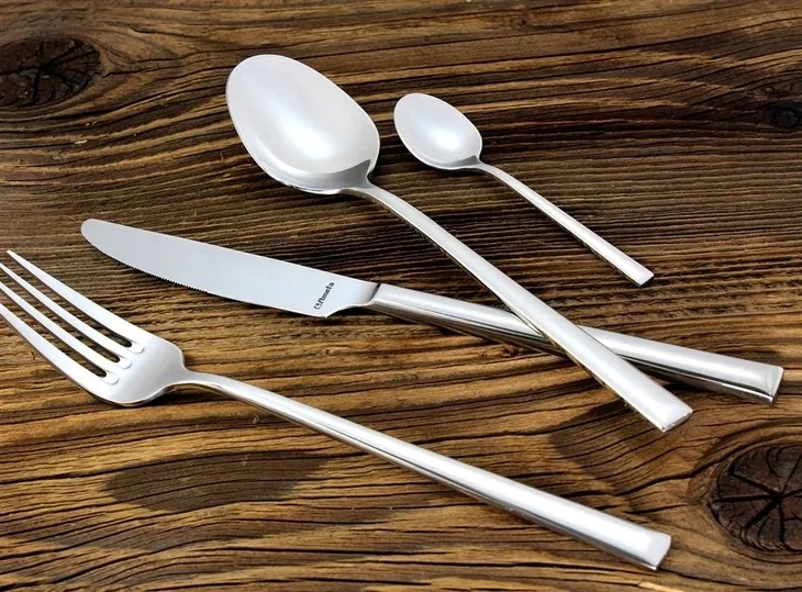 amefa-metropole-lyzka-do-herbaty-linia-metropole