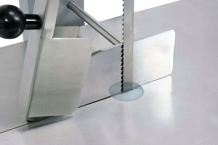 pila-do-kosci-850w-stan-nowy-model-yg-03395