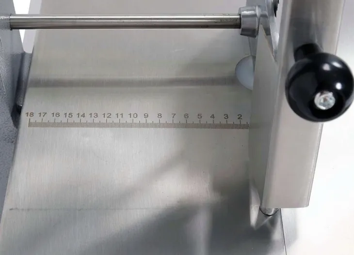 pila-do-kosci-850w-stan-nowy-rodzaj-pila