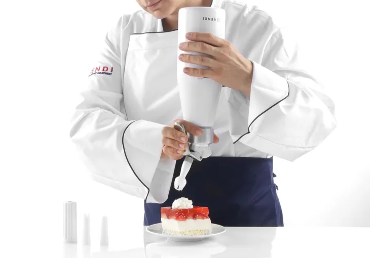 syfon-do-bitej-smietany-hendi-05-l-0-model-kitchen-line