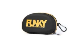 etui-na-okulary-plywackie-uniwersalne-funkita-black-attack