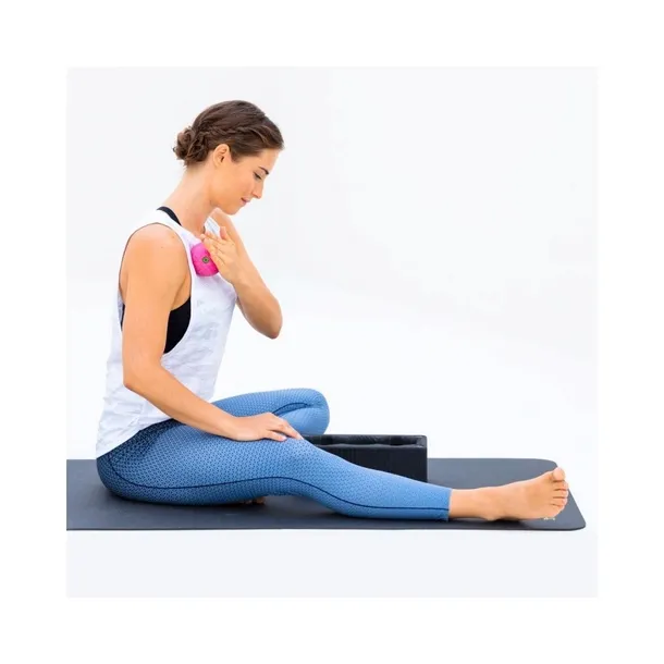 pilka-do-masazu-blackroll-ball-8cm-rodzaj-roller