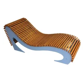 elegancki-lezak-parkowy