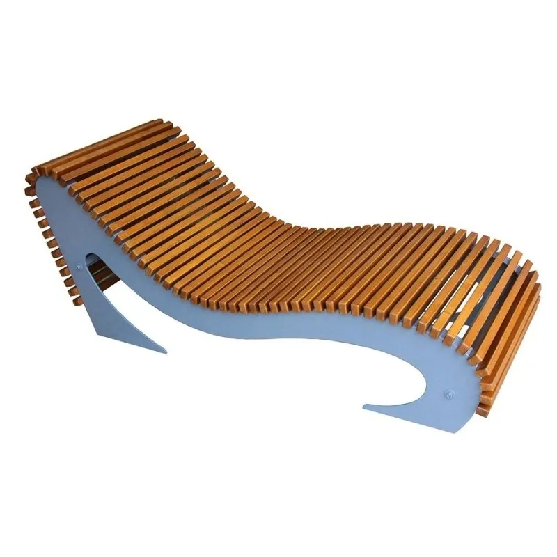 elegancki-lezak-parkowy