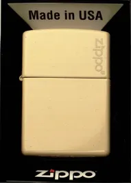zapalniczka-zippo-flat-sand-logo-60005824-wiatroodporna-benzynowa