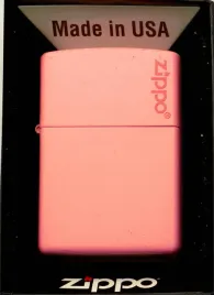 zapalniczka-zippo-pink-matte-logo-60001206-wiatroodporna-benzynowa