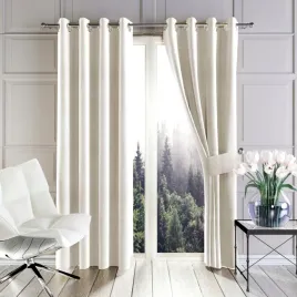 nowoczesna-zaslona-na-przelotkach-welurowa-jasny-bez-140x250cm-moradi