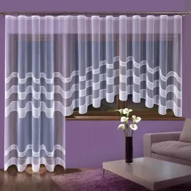 elegancka-delikatna-firanka-zakardowa-biala-w-pasy-cyntia-150x250-cm