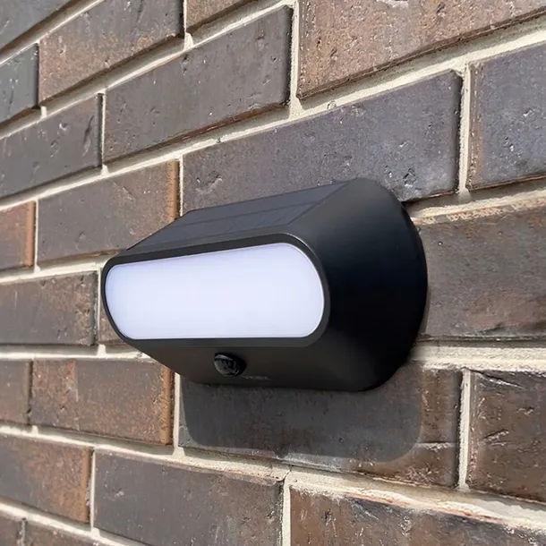 lampa-solarna-kinkiet-scienna-z-czujnikiem-ruchu-czarna-500-lumenow-5000k-jasnosc-500-lm