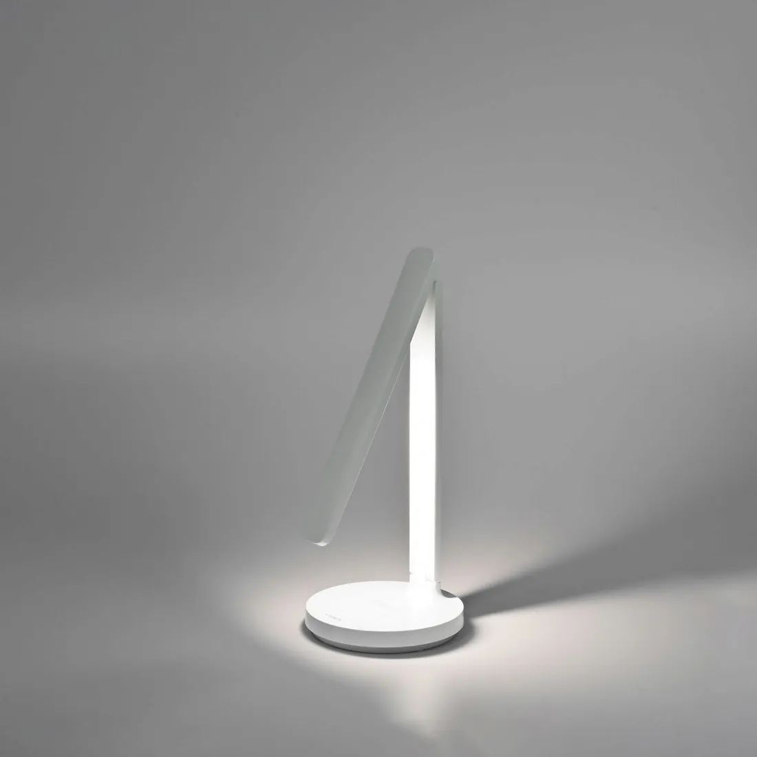 lampka-biurkowa-led-akumulatorowa-regulacja-jasnosci-barwy-tryb-nocny