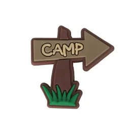 gumowa-latka-emblemat-ozdoba-do-kroksow-przypinka-do-butow-znak-camp