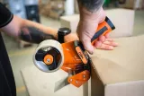 dyspenser-do-tasmy-50mm-marka-neo-tools-przeznaczenie-do-tasmy