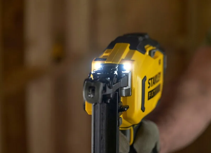 gwozdziarka-akumulatorowa-v20-18v-0-ah-stan-nowy