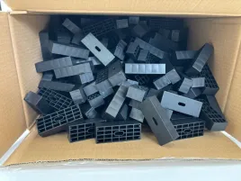 podkladki-montazowe-z-otworem-20x30x80mm-500-szt