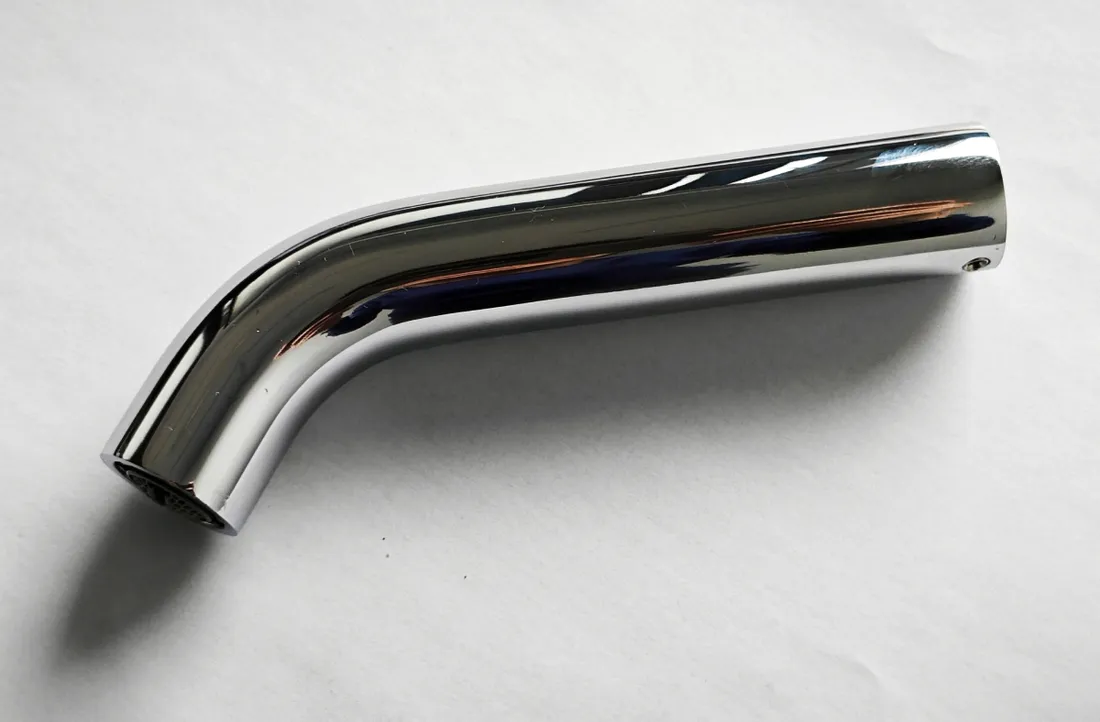 wylewka-scienna-tres-chromwoana