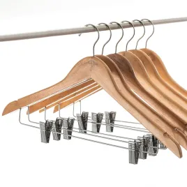 wieszak-na-ubrania-kurtki-drewniany-wieszaki-z-klipsami-do-garderoby-12-szt