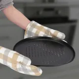 blacha-forma-do-pieczenia-pizzy-tarty-blaszka-nieprzywierajaca-okragla-32cm-marka-kadax