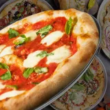 blacha-forma-do-pieczenia-pizzy-tarty-blaszka-nieprzywierajaca-okragla-32cm-material-metal