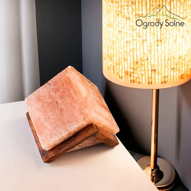 lampa-solna-szescian-na-drewnianej-podstawce-z-soli-himalajskiej-naturalna-stan-opakowania-oryginalne