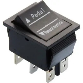 przycisk-przelacznik-auta-na-akumulator-przod-stop-tyl