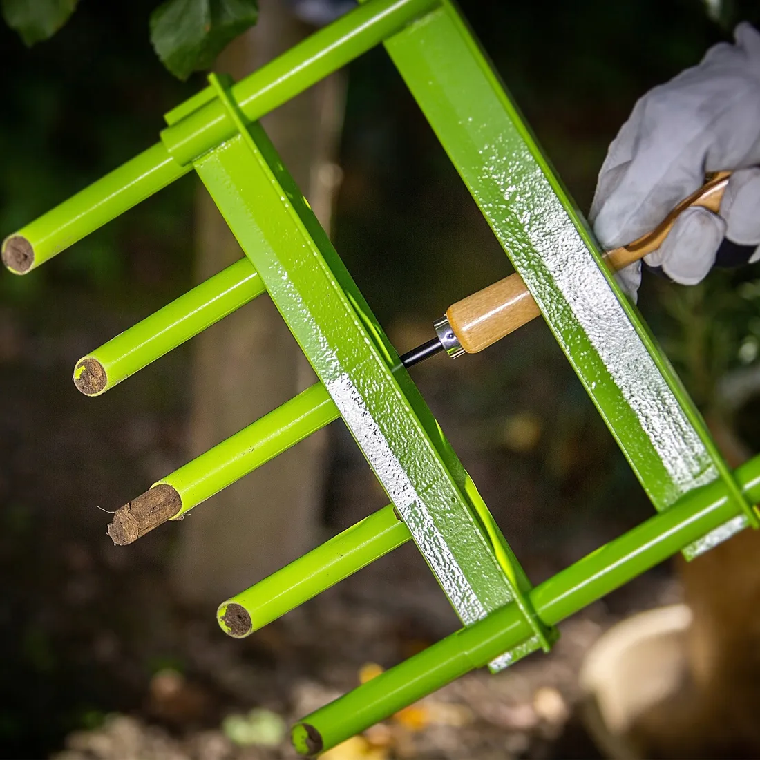 aerator-rurkowy-reczny-30-cm-kolce-do-trawy-napowietrzania-trawnika-areator-stan-nowy