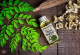 olejek-moringa-naturalny-nierafinowany-zimnotloczony-1l-wielkosc-produkt-pelnowymiarowy