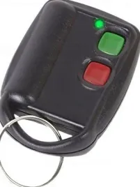 pilot-dwukanalowy-2-klawisze-2-przyciski-sterowanie-brama-garaz-alarm-elmes