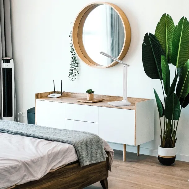 lampka-led-nocna-biurkowa-szkolna-kreslarska-na-biurko-lampa-uchwyt-na-tel-zasilanie-sieciowe