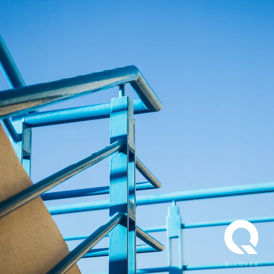 farba-do-metalu-na-rdze-ocynk-blache-4w1-antracyt-ral-7016-wysoki-polysk-5l-stan-nowy