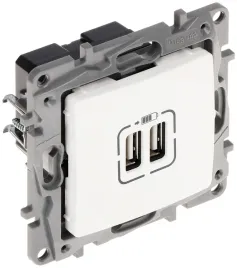 gniazdo-ladowania-le-764594-niloe-2-porty-usb-2-4a-5v-legrand
