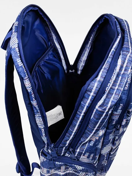plecak-szkolny-roxy-blue-25l-cechy-dodatkowe-na-zamek