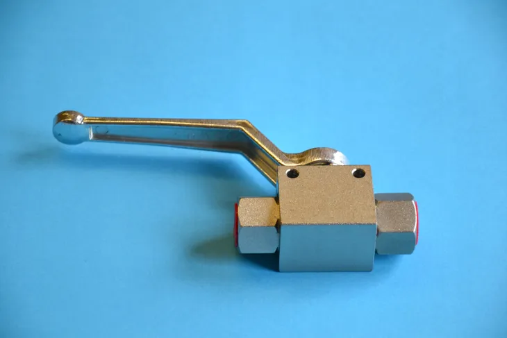 zawor-kulowy-dwudrozny-bkh-bsp-dn13-1-2-500bar-paczka-10szt-marka-hydron-kod-producenta-zawor-bkh-1-2-10szt-stan-nowy