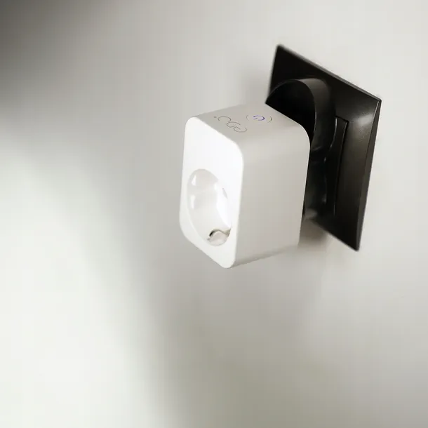 inteligentne-gniazdko-wifi-z-monitorem-energii-tuya-smart-edo-solution-stan-nowy-rodzaj-gniazdko
