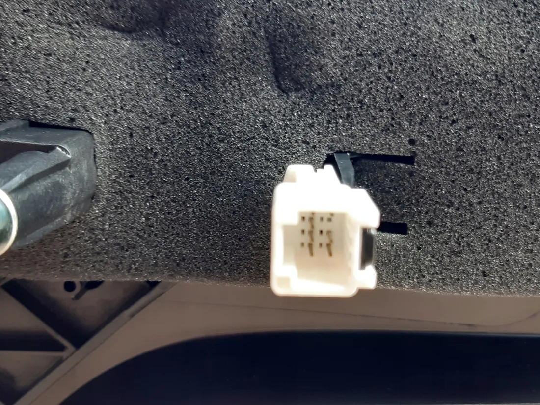 renault-trafic-2016-2021-lusterko-lewe-elektryczne